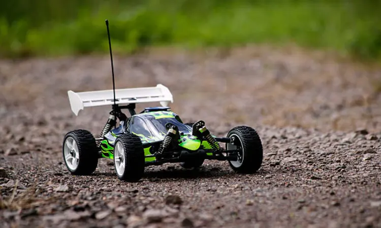 How Remote Control Car and Helicopter Can Improve Hand-Eye Coordination